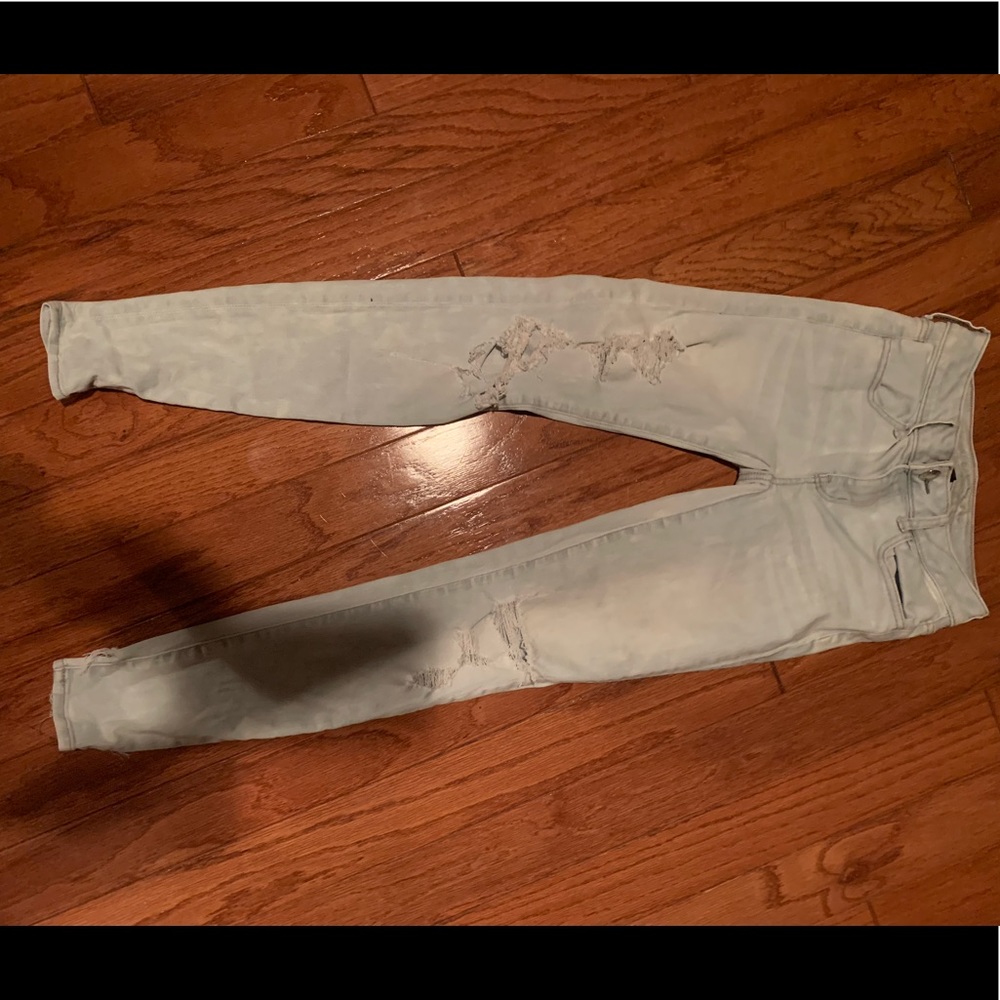 AEO skinny ripped light jeans